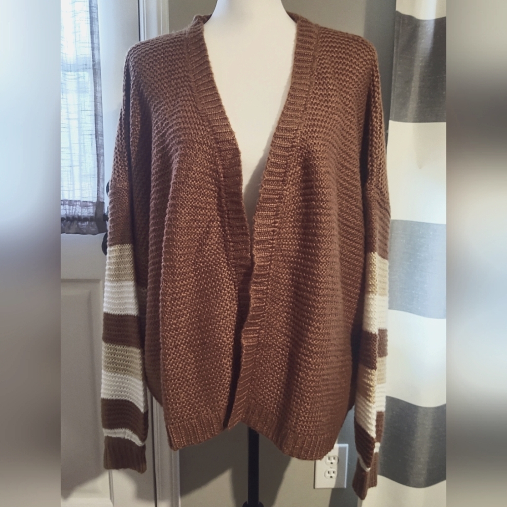 Simplee Open Sweater Cardigan Sz M NEVER Worn